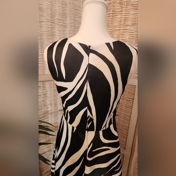 Dressbarn Zebra Print Dress - Picture 5 of 8